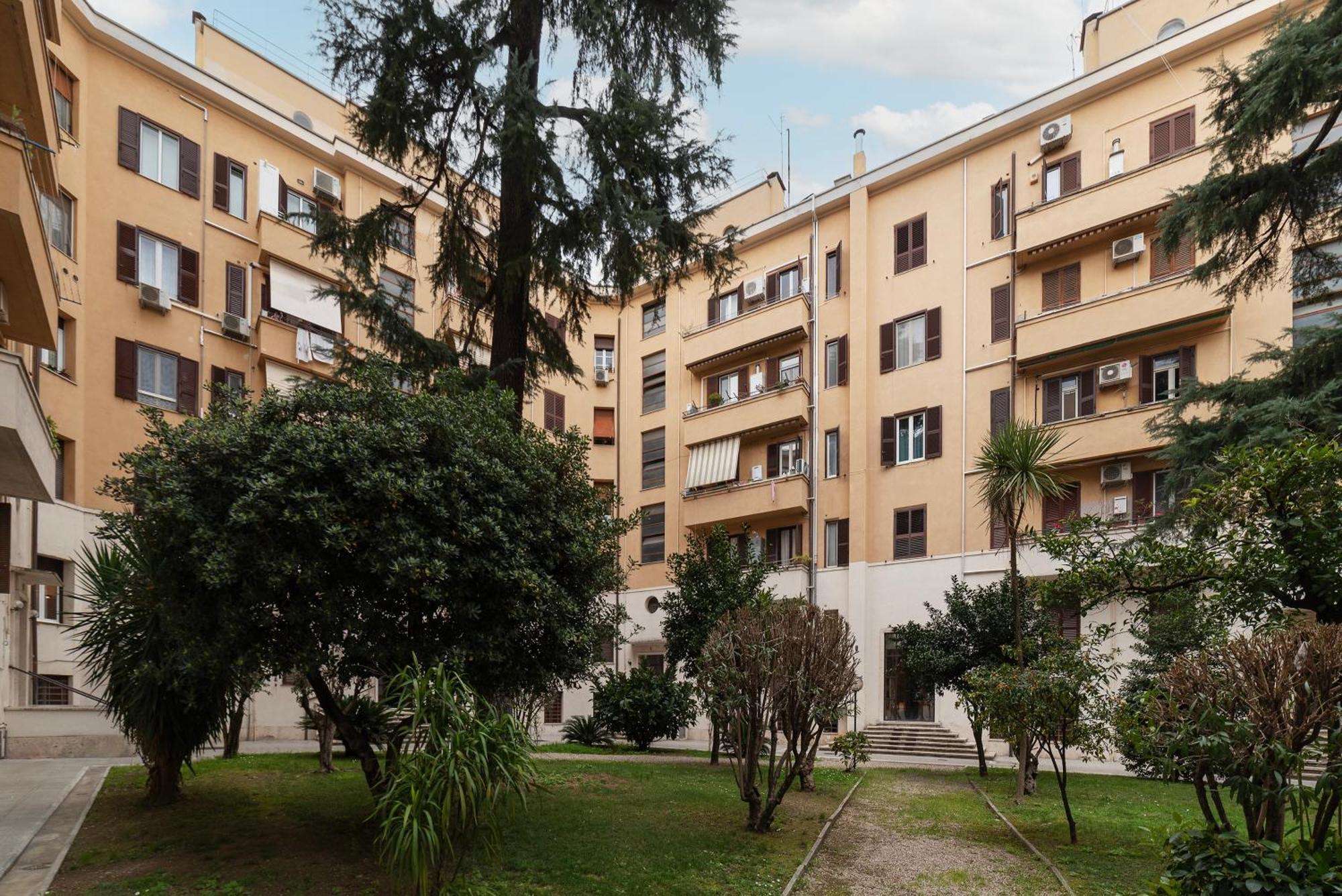 Piazza Bainsizza Elegant Apartment Рим Екстериор снимка